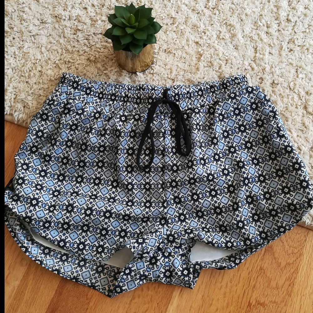 Francesca's Blue Geometric Pattern Short